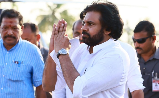 Pawan Kalyan Unhurt In Stone Attack at Tenali